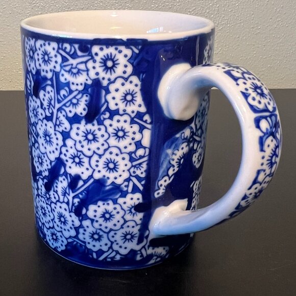 TWO’S COMPANY Chinoiserie Chintz Pattern Cobalt Blue & White Chinzware Mug - Picture 7 of 10